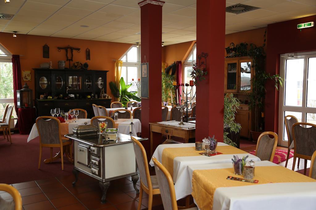 Hotel Taunus Residence Bad Camberg Esterno foto