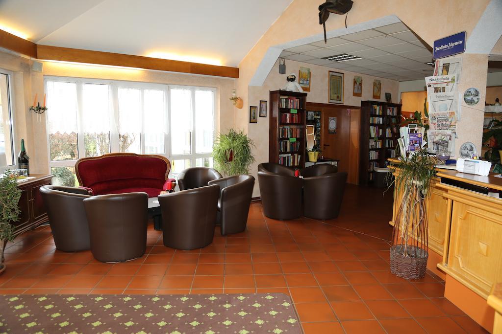 Hotel Taunus Residence Bad Camberg Esterno foto