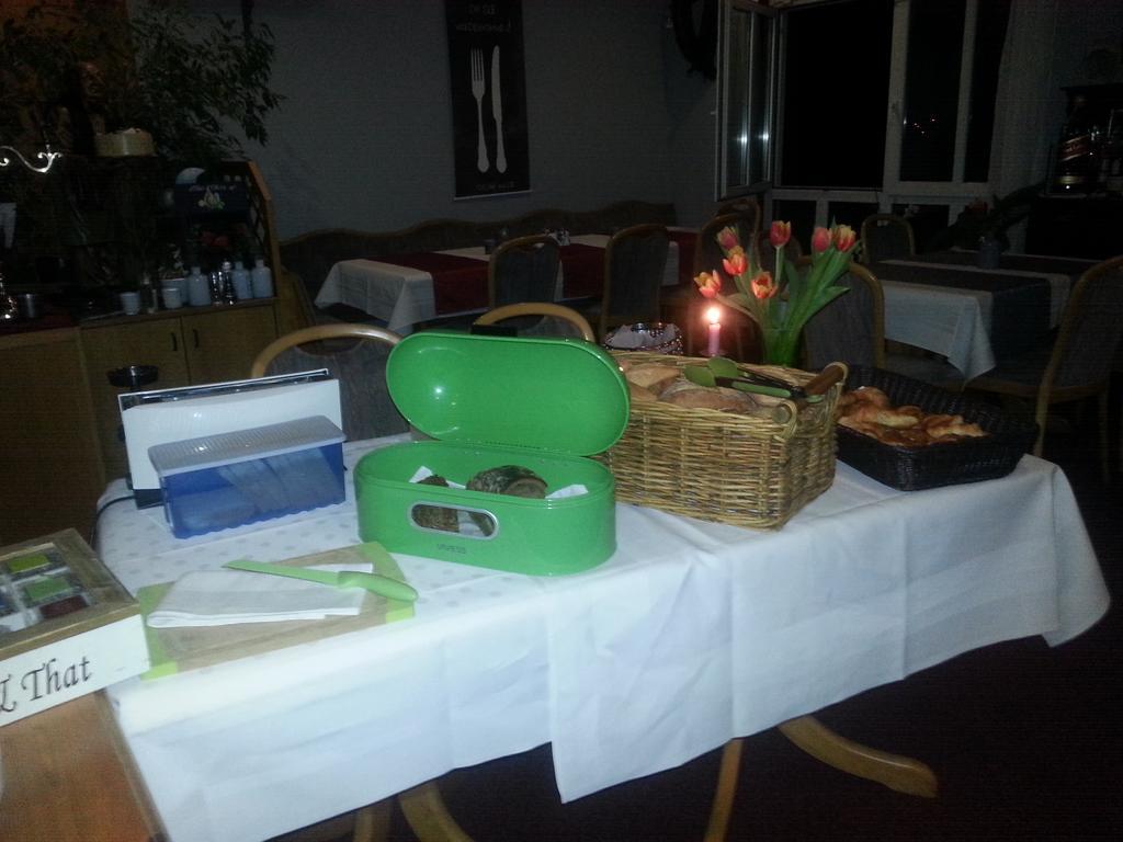 Hotel Taunus Residence Bad Camberg Esterno foto